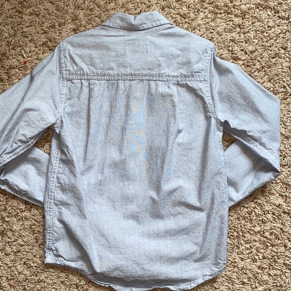 Boys size 5-6/S gray button down shirt. - Picture 4 of 4